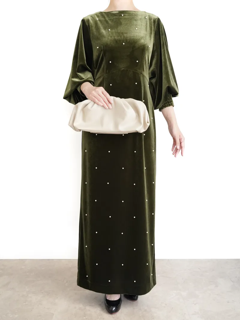 Ameri VINTAGE（アメリ ヴィンテージ）BACK OPEN PEARL VELOUR DRESS（カーキ/S）全身正面