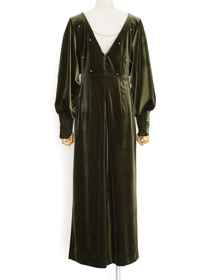 Ameri VINTAGE（アメリ ヴィンテージ）BACK OPEN PEARL VELOUR DRESS（カーキ/S）トルソー背面