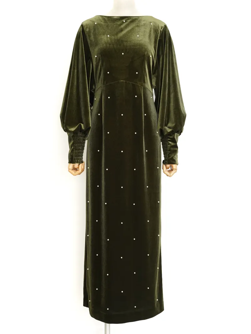 Ameri VINTAGE（アメリ ヴィンテージ）BACK OPEN PEARL VELOUR DRESS（カーキ/M）トルソー正面