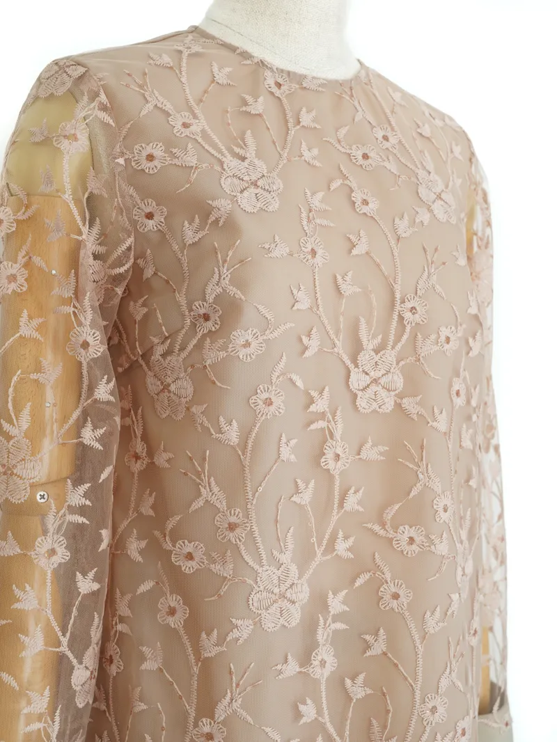 Acka.（エーシーケーエー）lace motif long dress（ブラウン/2）トルソーバストアップ