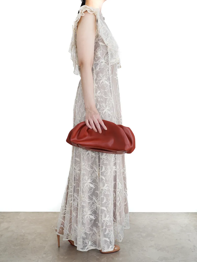 Ameri VINTAGE（アメリ ヴィンテージ）GLITTER LACE DRAPE FRILL DRESS（ベージュ/M）モデル全身側面