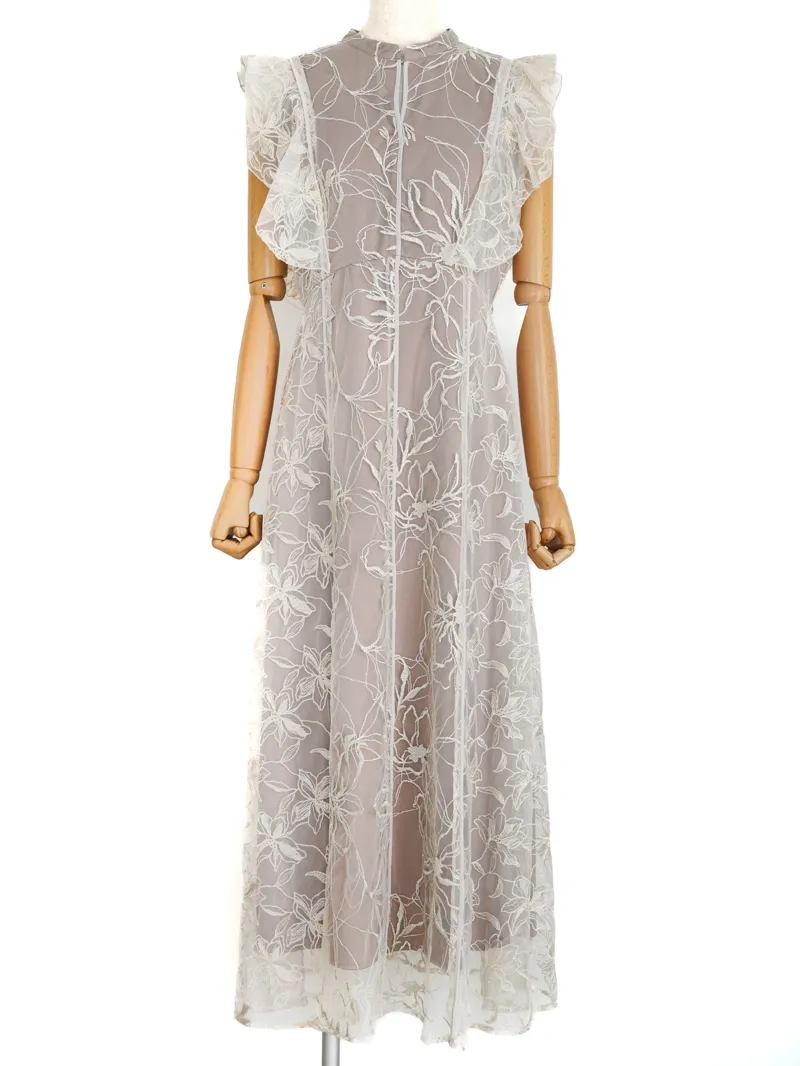 Ameri VINTAGE（アメリ ヴィンテージ）GLITTER LACE DRAPE FRILL DRESS（ベージュ/M）トルソー全身正面
