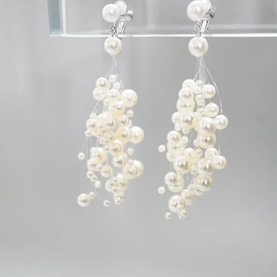NO BRAND（ノーブランド）かすみ草パールイヤリング